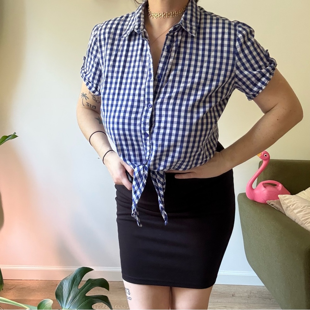 Gingham Blue Casting LA Tie Front short-sleeved collared button-up crop top - L